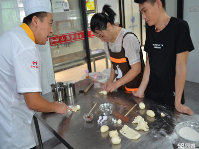 煌旗味道正宗 從試吃到培訓，一站式掌握四川鹵水技藝